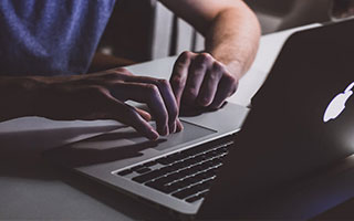 开云在线-【早报】苦不苦，看看红军利物浦